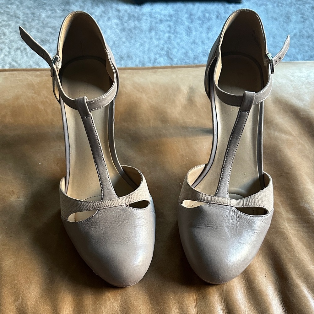 Naturalizer Taupe T-Strap Heels